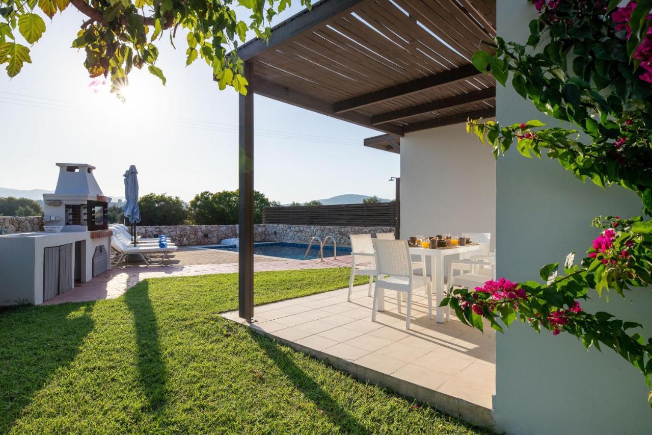 Next To Haraki Beach , Taverns Bars & 10 To Lindos Bagian luar foto