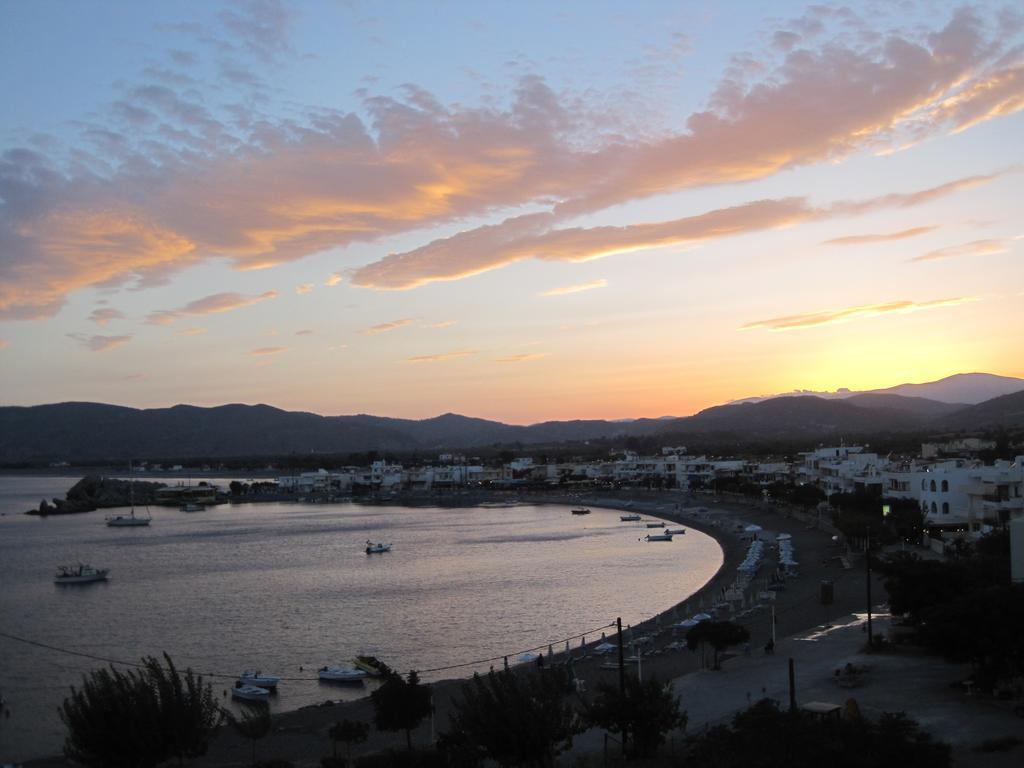 Next To Haraki Beach , Taverns Bars & 10 To Lindos Bagian luar foto